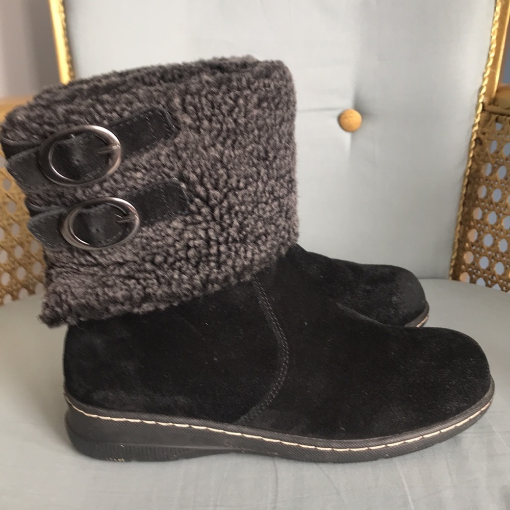 White Mountain black suede faux gray sherpa lined pull on boots size 6.5 - Picture 5 of 11